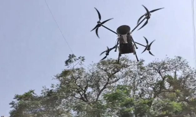 جموں کے فوجی علاقوں میں بدھ کو ڈرونز گردش کرتے ہوئے دیکھے گئے