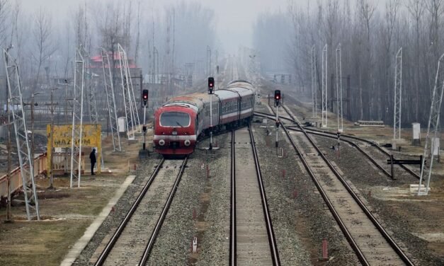 وادی کشمیر کے 15 اسٹیشنوں پر وائی فائی خدمات شروع