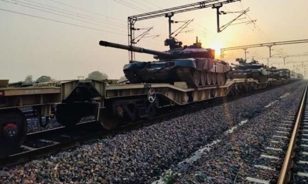 فوج نے ریل راہداری پر فوجی گاڑی کا کامیاب تجربہ کیا