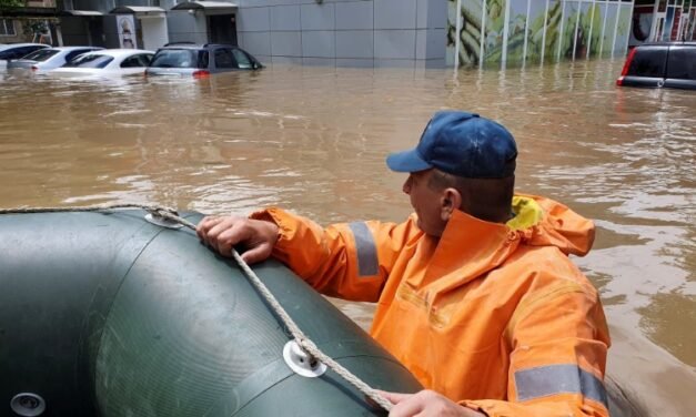 روس میں موسلا دھار بارش: کریمیا میں 1700 سے زیادہ افراد کو بحفاظت باہر نکالا