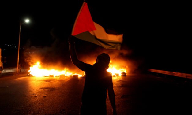 مغربی کنارے پر اسرائیلی فورسز کے ساتھ جھڑپ میں 100 فلسطینی زخمی