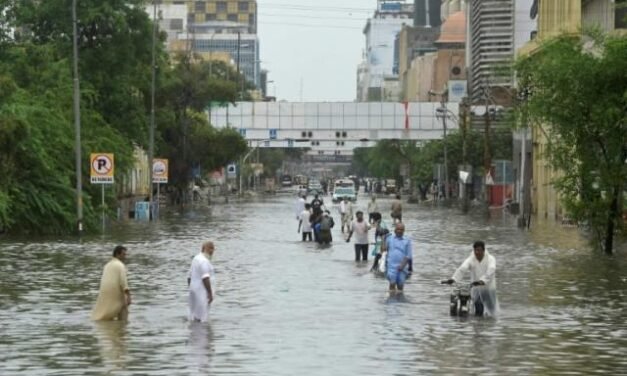 پاکستان میں سیلاب اور بارش سے 312 افراد کی موت