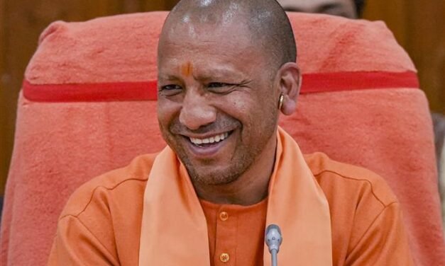 یوگی حکومت نے پیش کیا9.90لاکھ کروڑ روپئے کا بجٹ